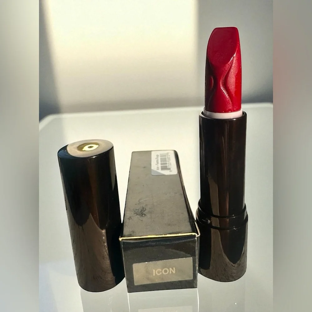HOURGLASS ICON FEMME ROUGE VELVET CRÈME LIPSTICK. NEW IN BOX.